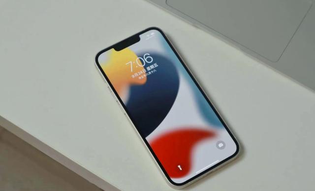 iPhone14曝光：外观升级，性能提升，或依然加量不加价-第2张图片-易维数码