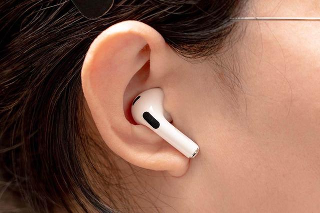 AirPods 3：苹果生态润滑剂，超越耳机本质的优雅体验-第4张图片-易维数码