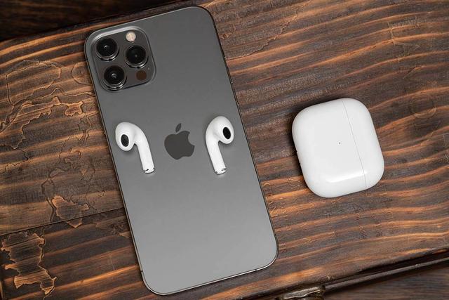 AirPods 3：苹果生态润滑剂，超越耳机本质的优雅体验-第25张图片-易维数码