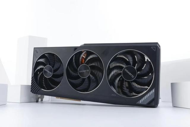 战力爆表的冷酷巨兽！技嘉GeForce RTX 3090 Ti Gaming OC魔鹰24G显卡深度评测-第2张图片-易维数码